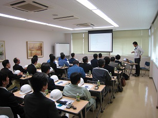 中濃支部「企業視察研究会」開催