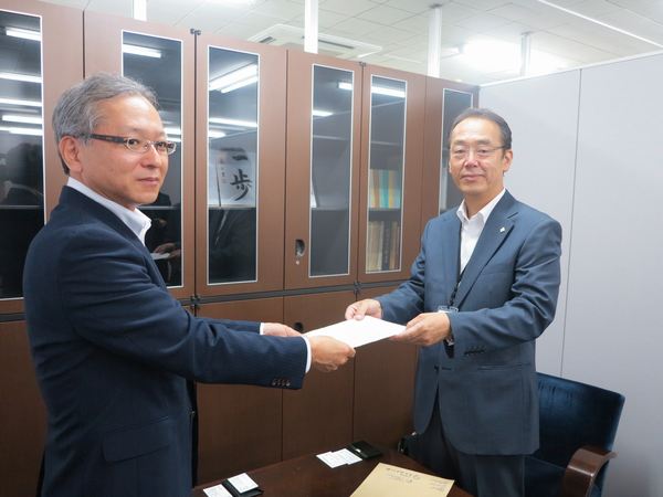 高校生と特別支援学校生の求人に対する要請