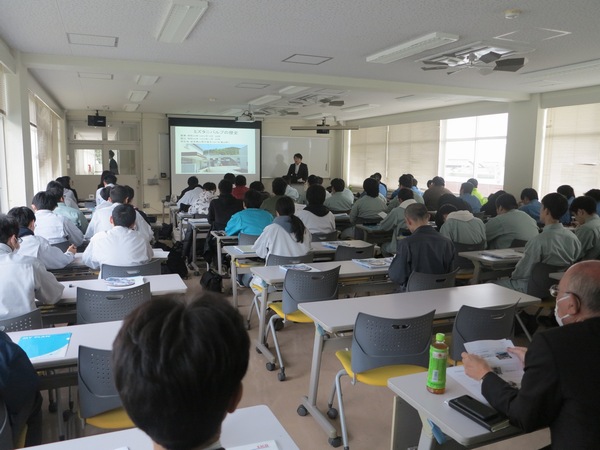東海職業能力開発大学校 学内業界研究会 開催