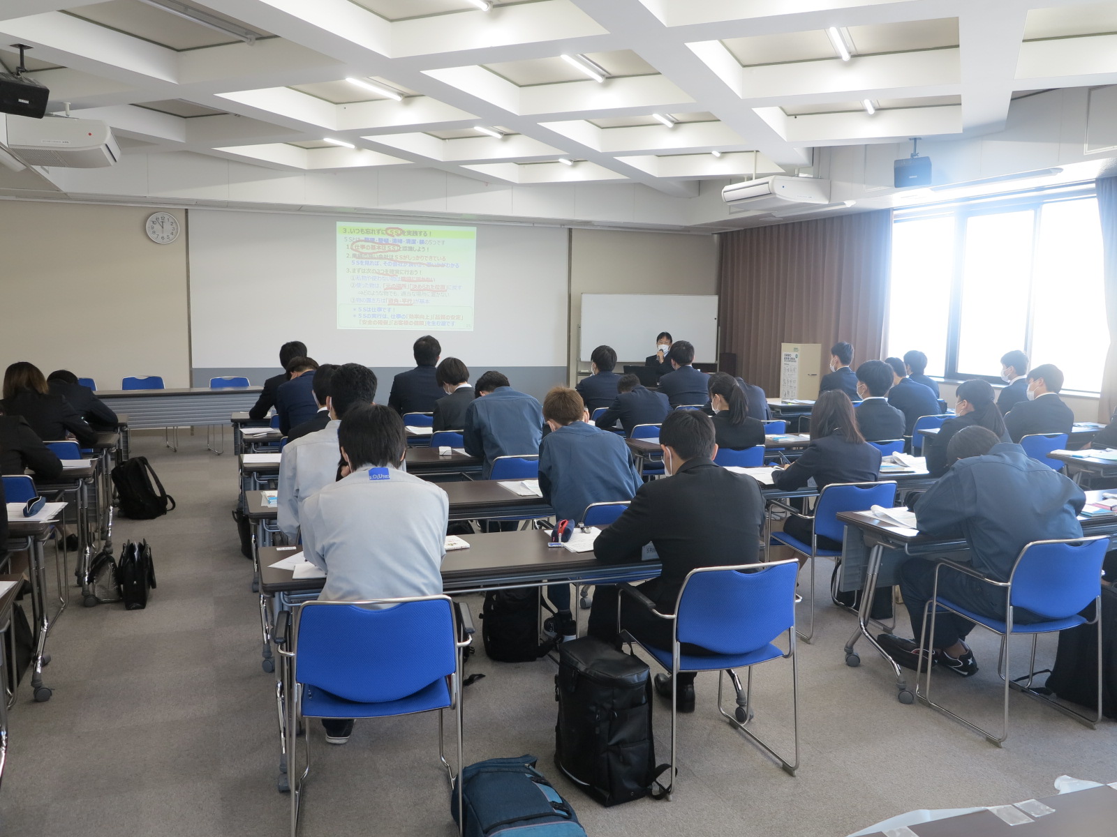 新入社員研修を開催