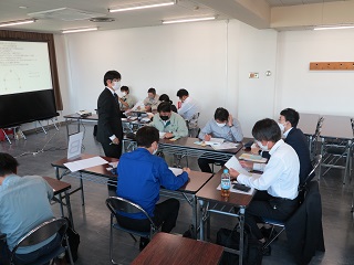 管理職研修「マネジメント能力養成体験型講座」開催