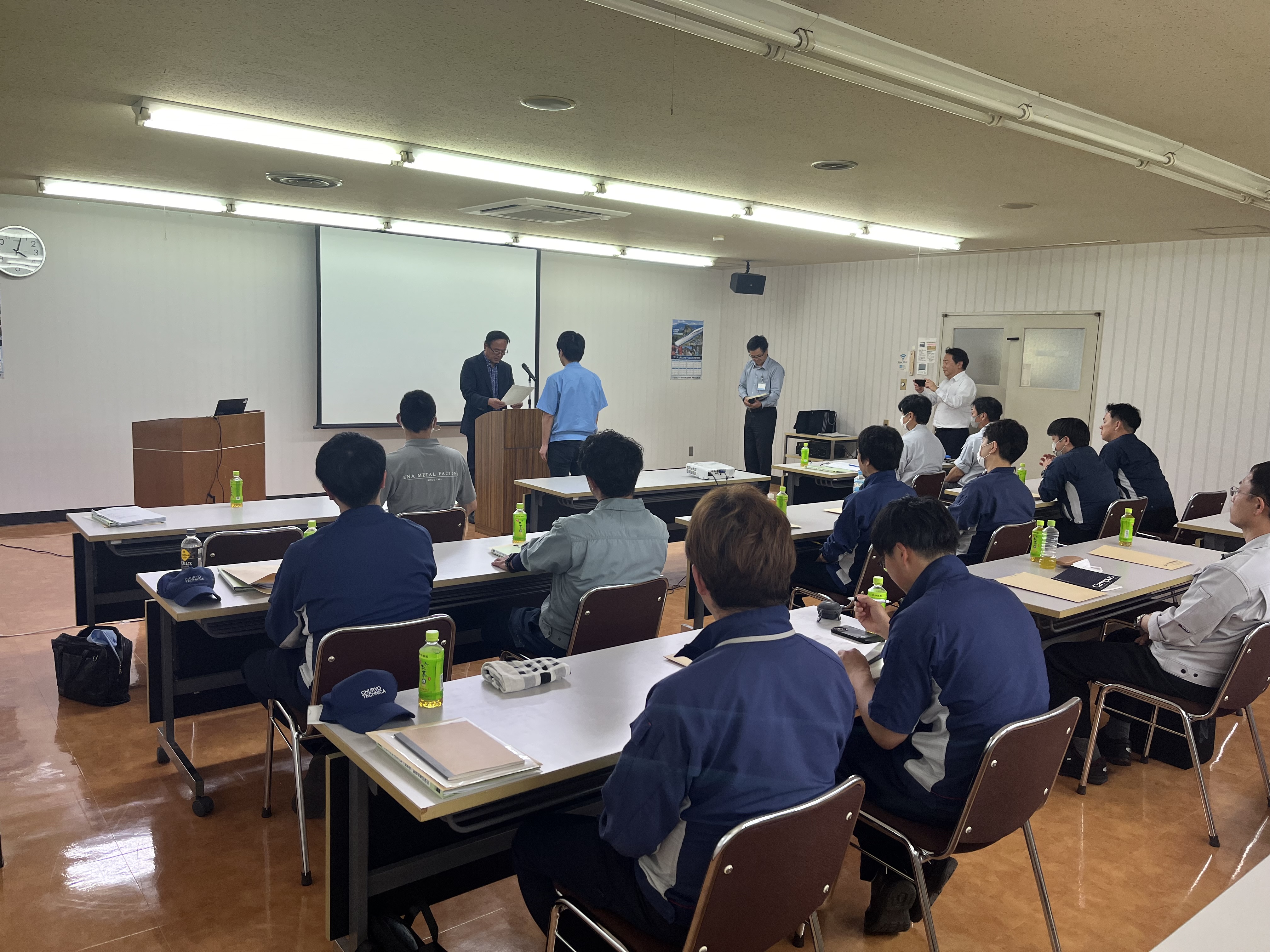 中津川支部版 職場実践報告会を開催 (第一線管理・監督者養成講座 )
