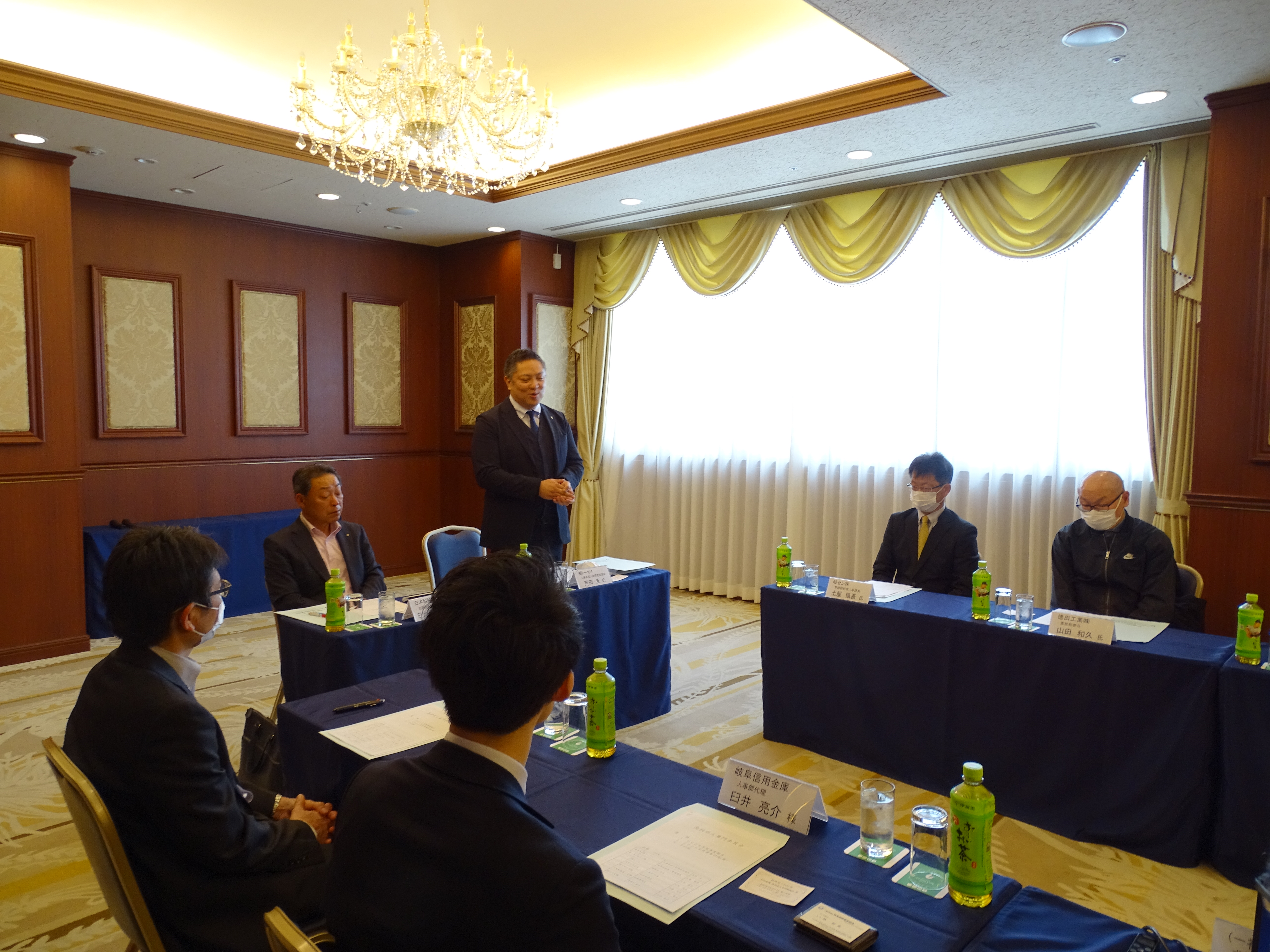 高校求人専門委員会を開催